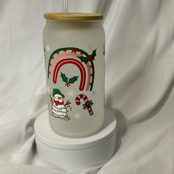 Other - $15 SALE 16 Oz Handmade Frosted Glass Can Cup w/Lid & Straw, Retro Christmas